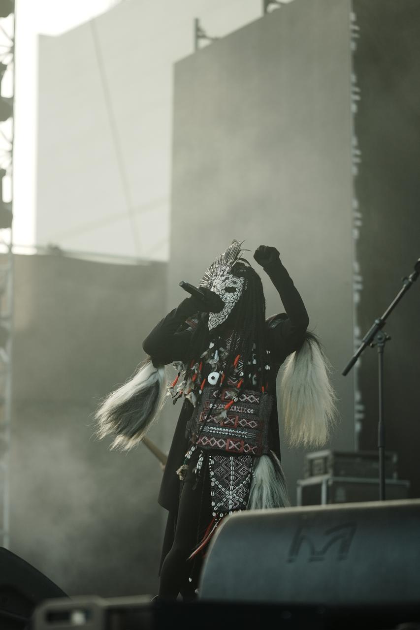 Uforia festival crowd and performance frame